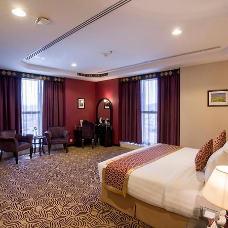 Awaliv International Hotel Ta'if Pokój zdjęcie A suite at the hotel