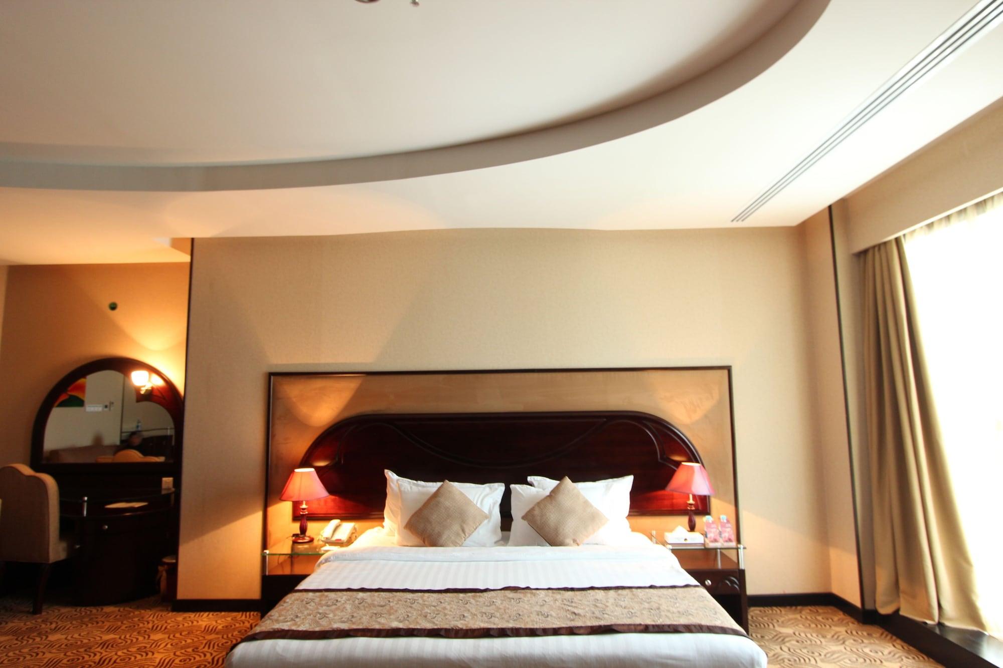 Awaliv International Hotel Ta'if Zewnętrze zdjęcie A bedroom at the hotel