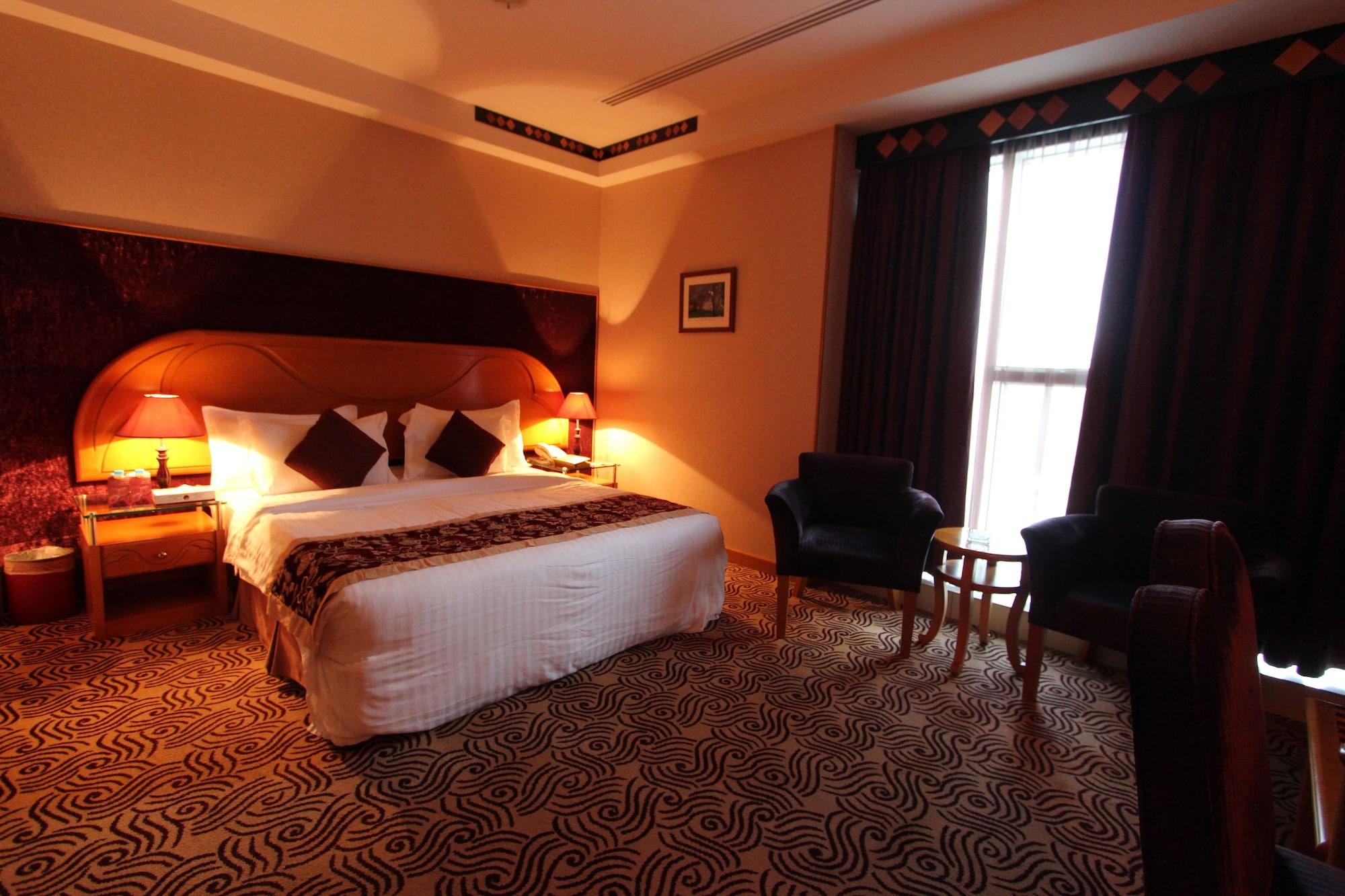 Awaliv International Hotel Ta'if Zewnętrze zdjęcie A room at the hotel