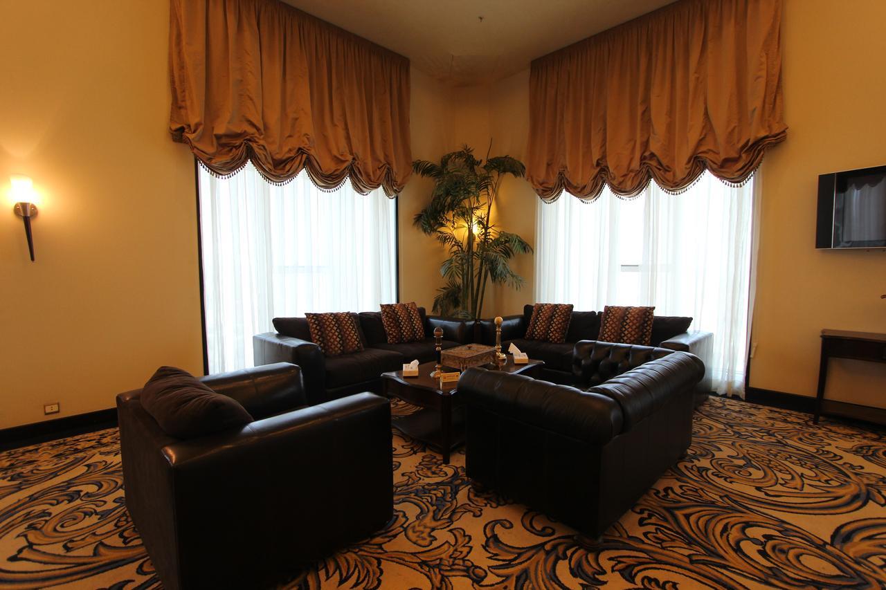 Awaliv International Hotel Ta'if Zewnętrze zdjęcie The lounge at the airport