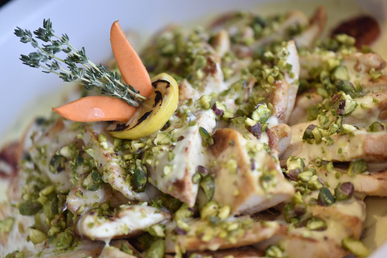 Awaliv International Hotel Ta'if Zewnętrze zdjęcie Chicken salad