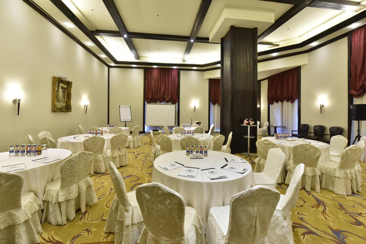 Awaliv International Hotel Ta'if Zewnętrze zdjęcie Meeting room