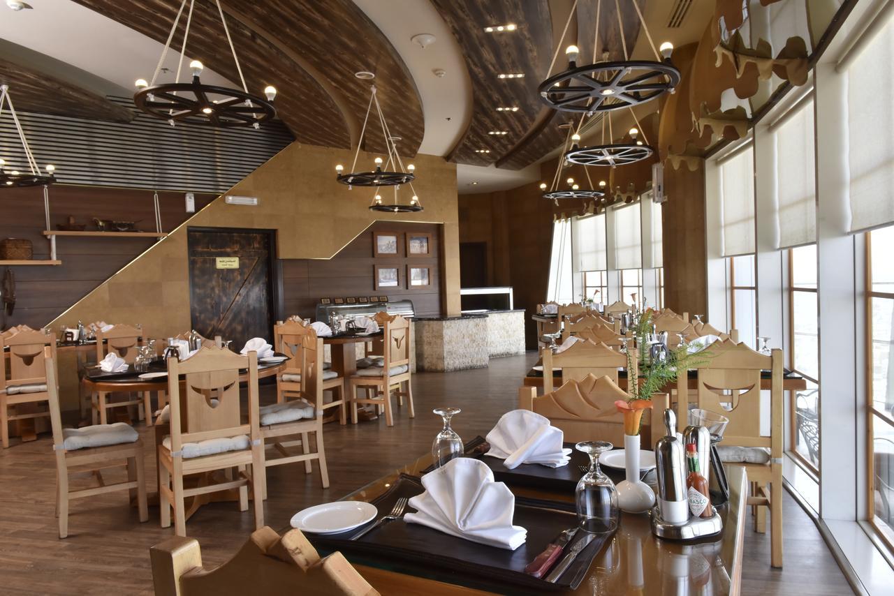 Awaliv International Hotel Ta'if Zewnętrze zdjęcie The restaurant